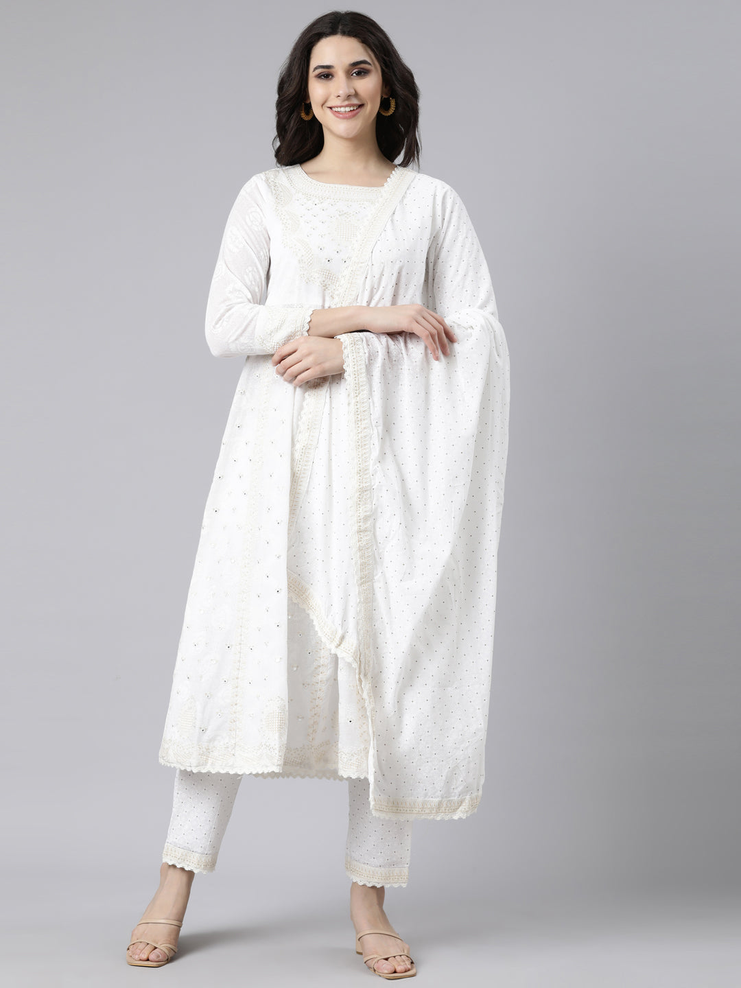Neerus White cotton printed suit set - front view