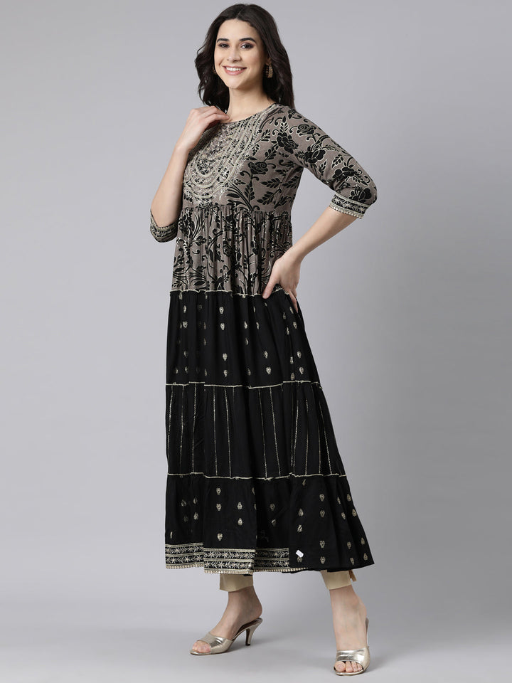 Neerus Black cotton printed floral flared maxi dress - back view