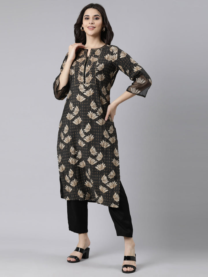 Neerus Black printed floral suit set - back view