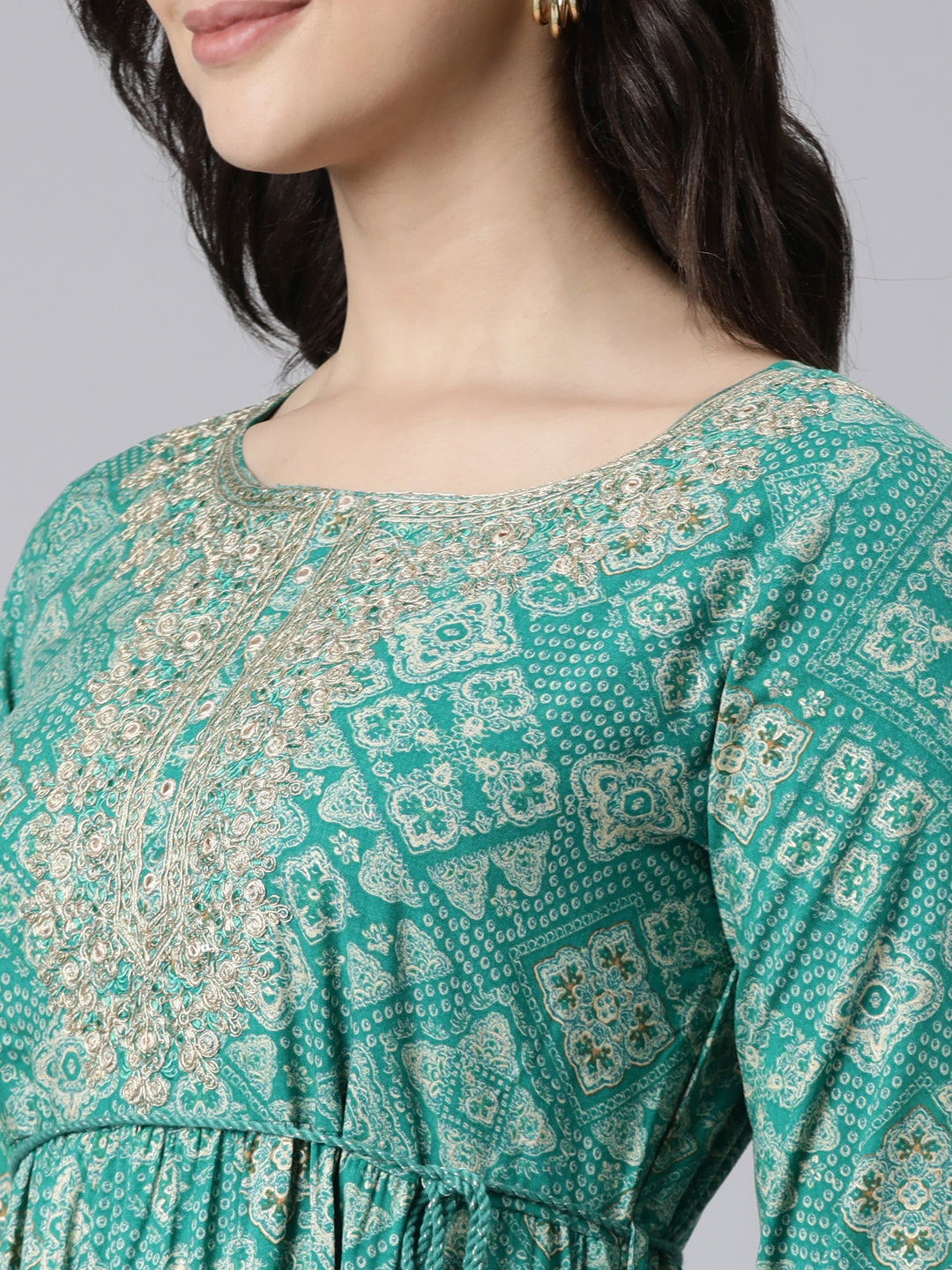 Neerus Green floral printed flared dress - detail view 1