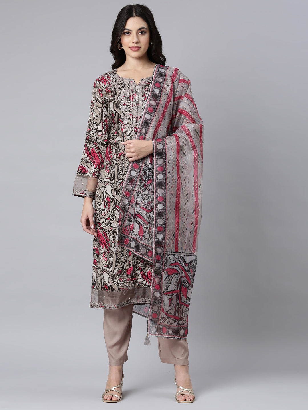 Neerus Grey printed paisley suit set - front view