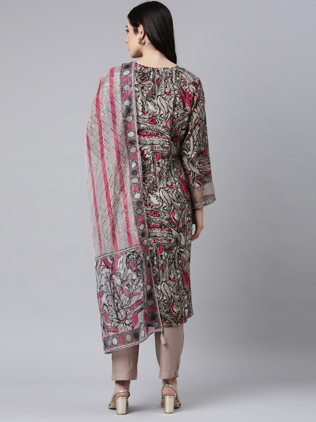 Neerus Grey printed paisley suit set - side view