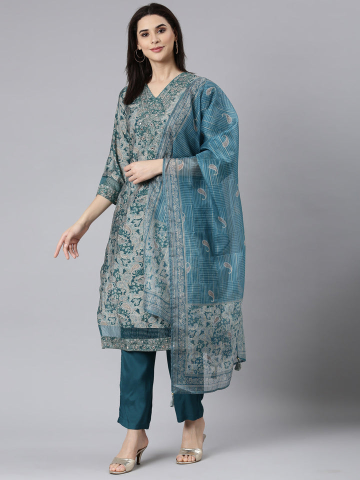 Neerus Blue printed paisley suit set - detail view 2