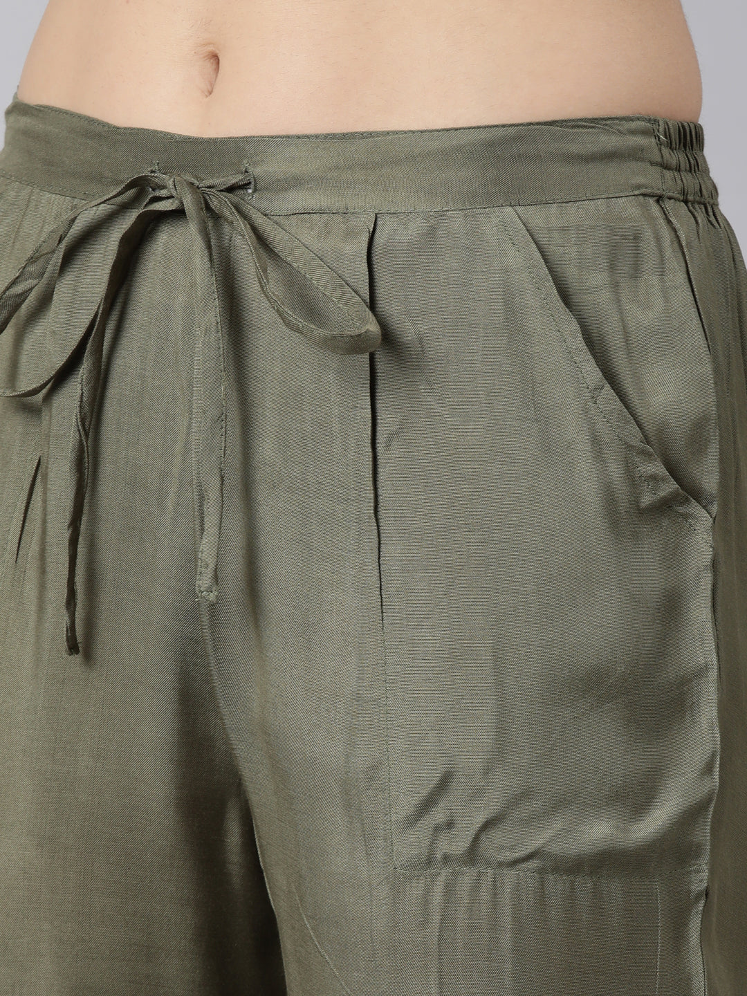 Neerus Green printed floral suit set - detail view 3