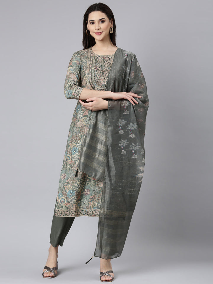 Neerus Green printed floral straight suit set - front view
