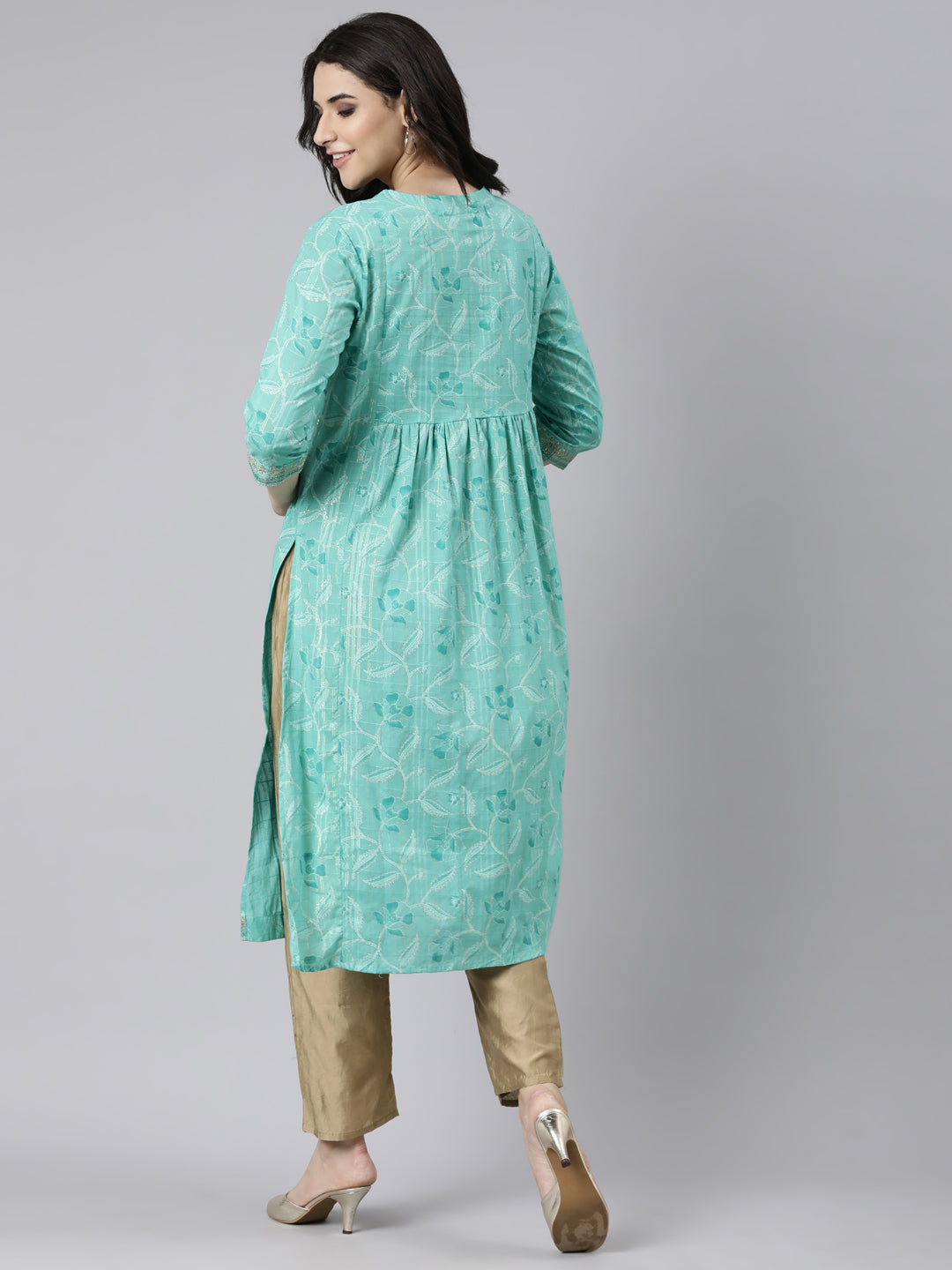 Neerus Green cotton Bandhani printed straight kurti - side view