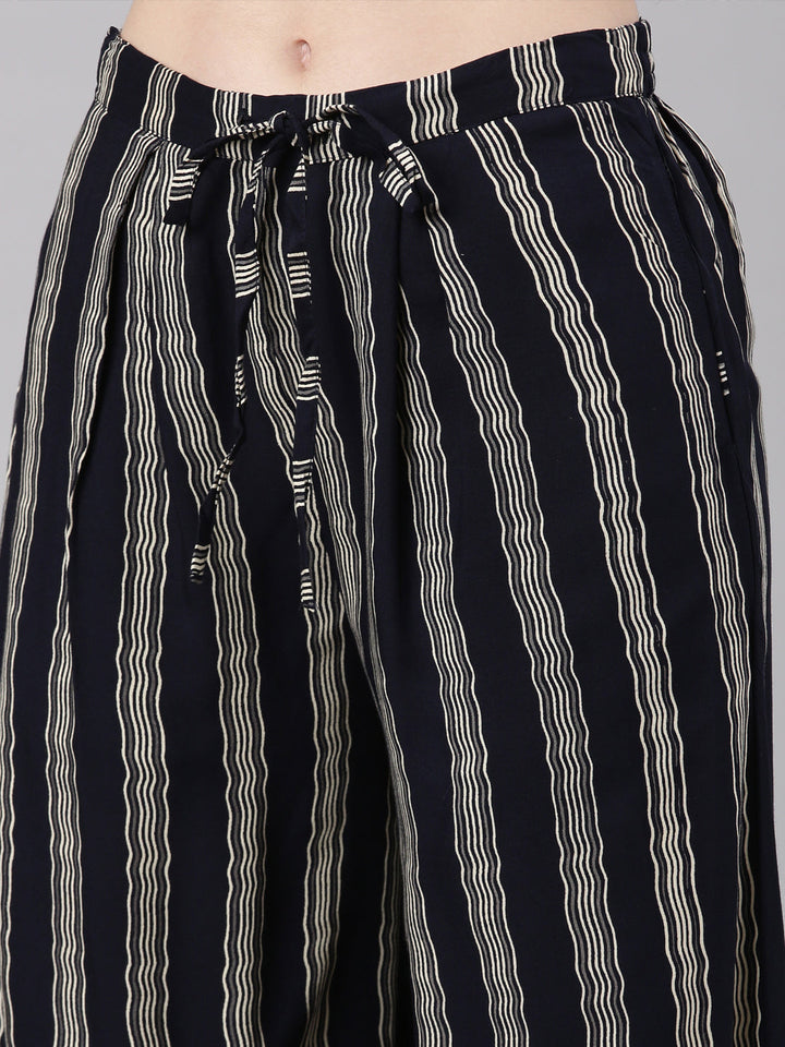 Neerus Blue Rayon Printed Kurta Set - detail view 4