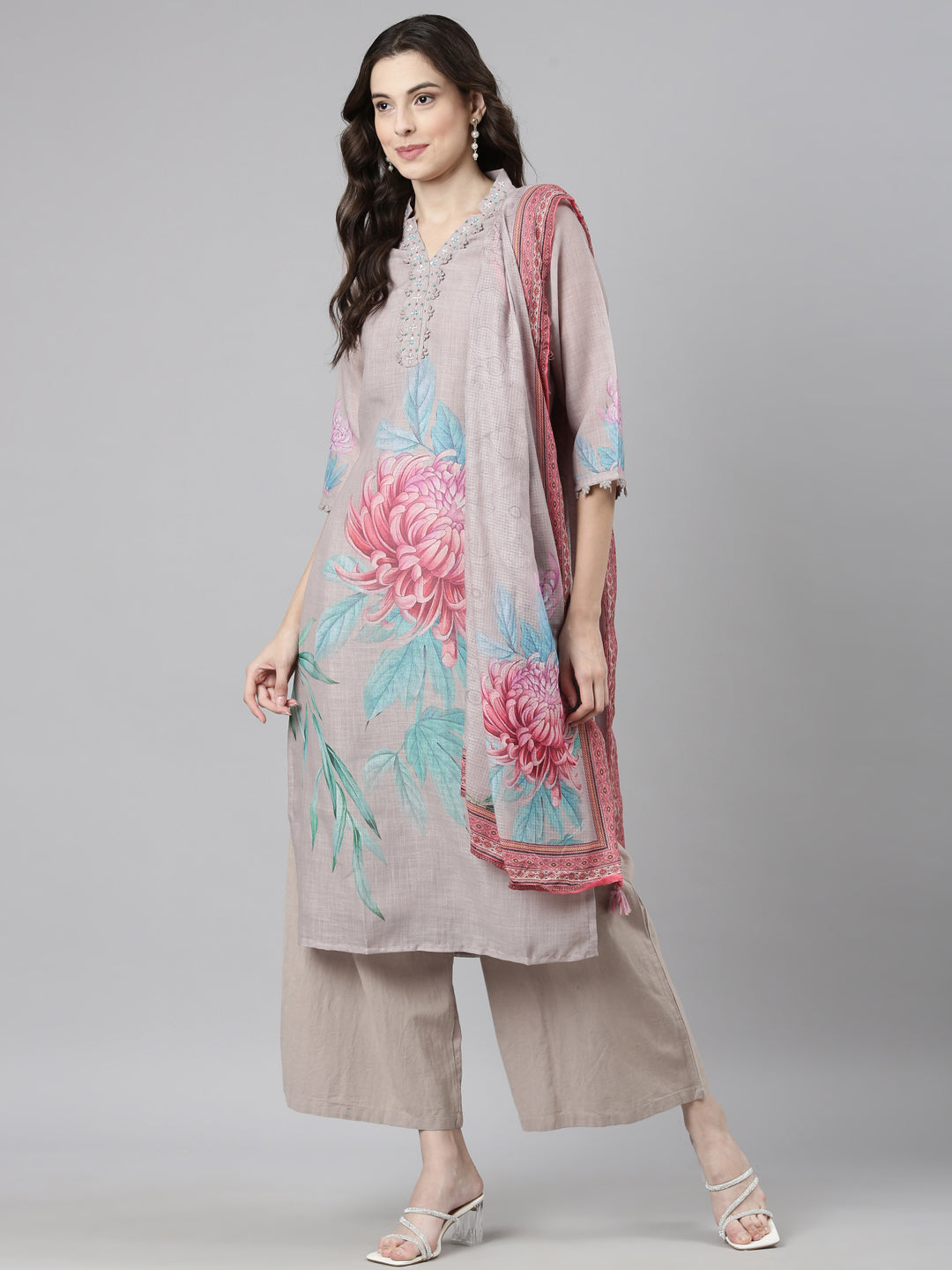 Neerus Grey slub cotton printed suit set - detail view 3