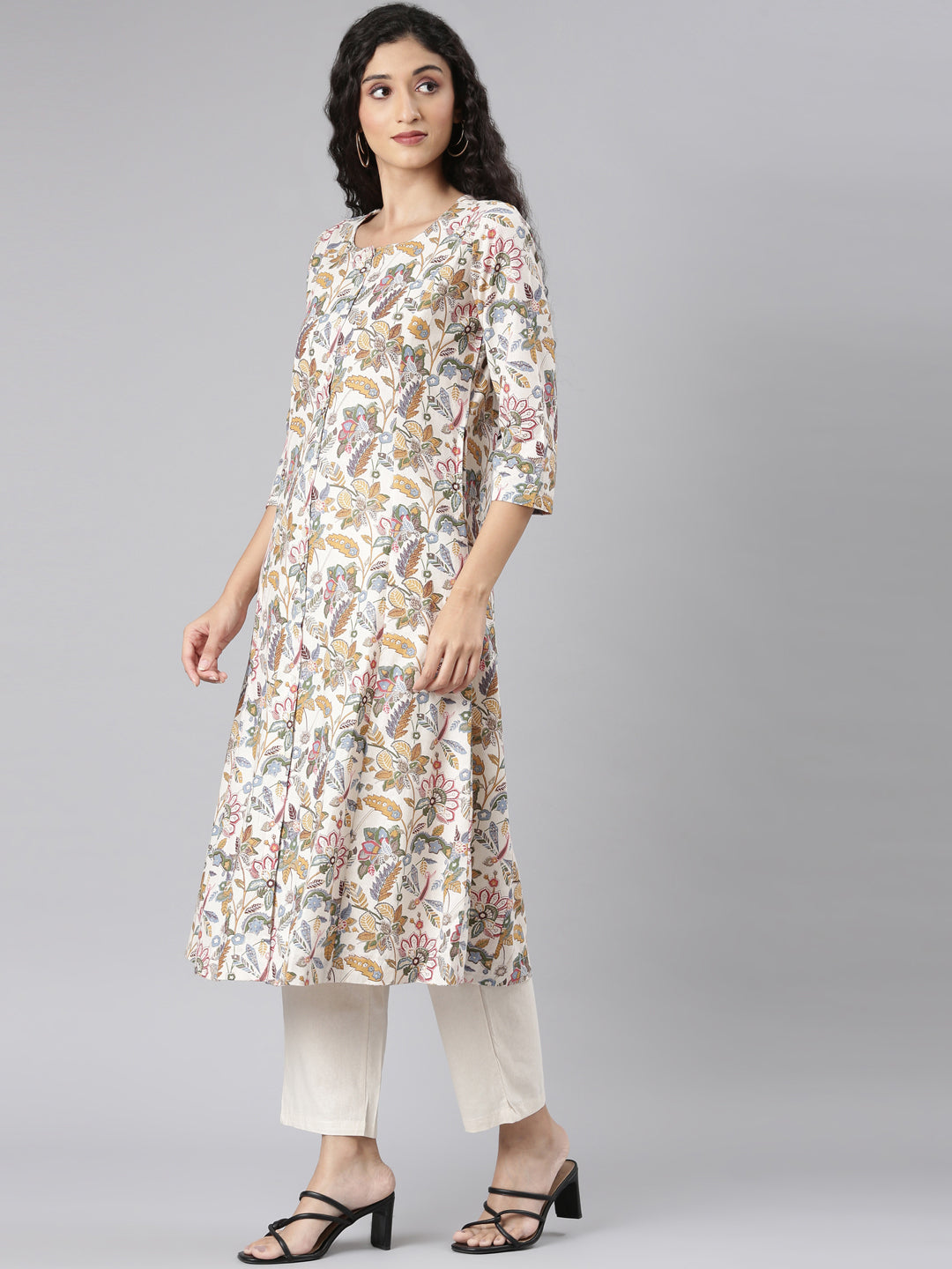 Neerus Multi printed floral kurta set with trouser - back view