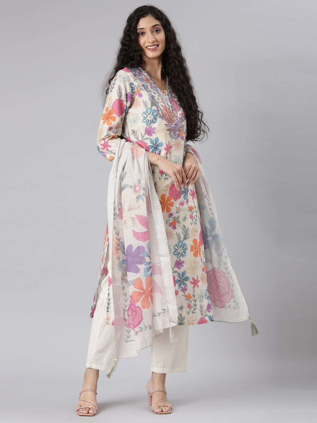 Neerus Multi Chanderi printed floral suit set - detail view 3