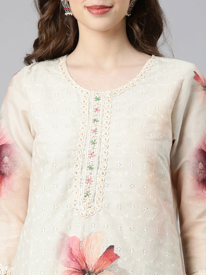 Neerus Green cotton printed suit set - detail view 1