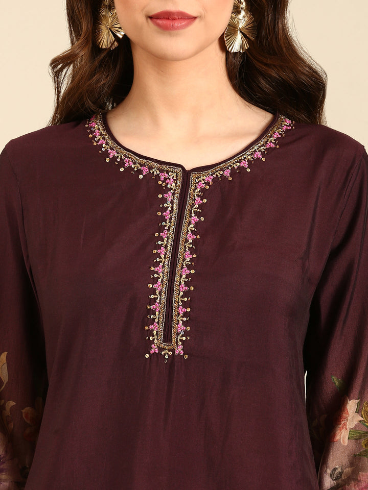 Neerus Maroon muslin solid suit set - detail view 1