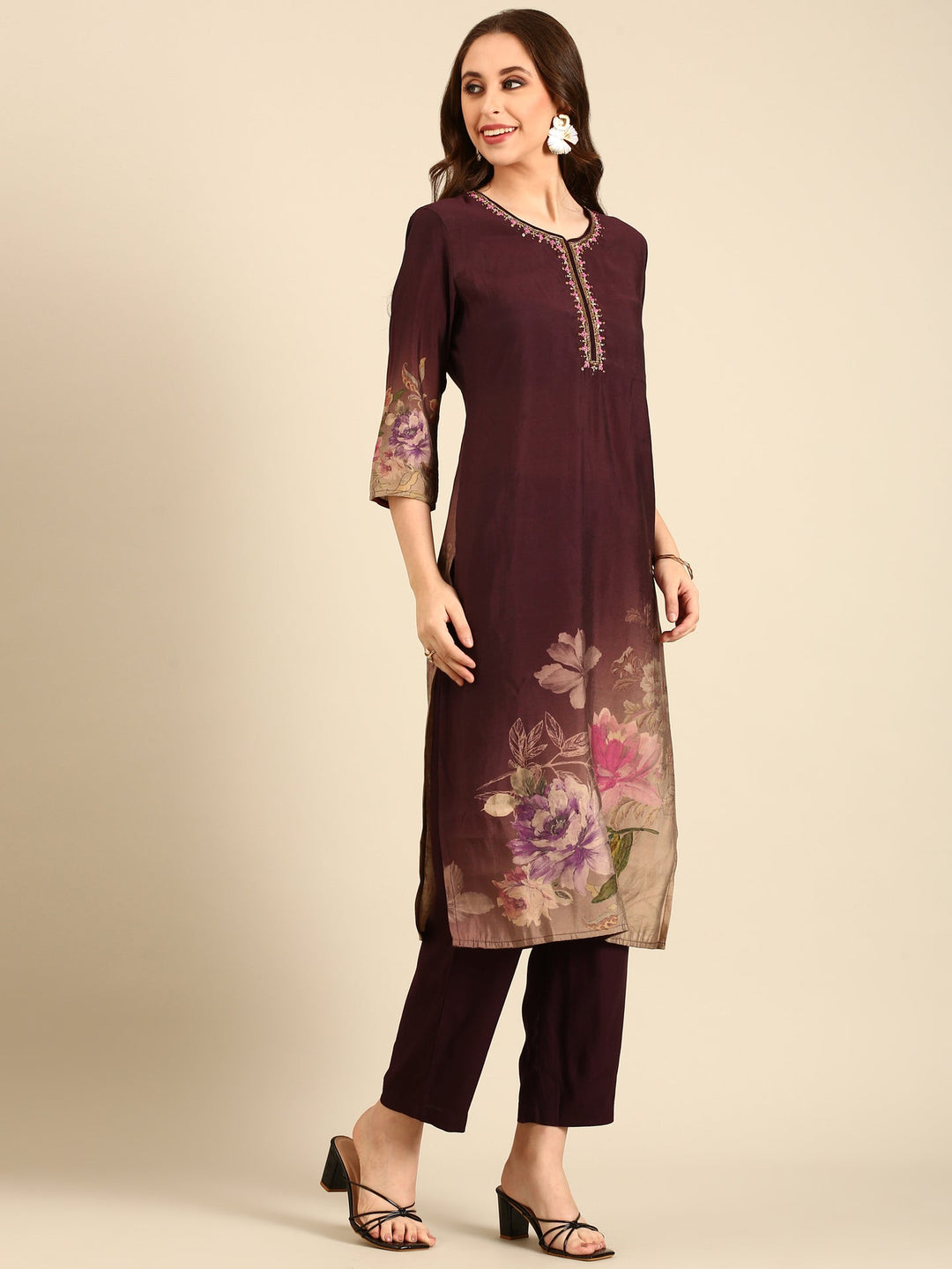 Neerus Maroon muslin solid suit set - back view