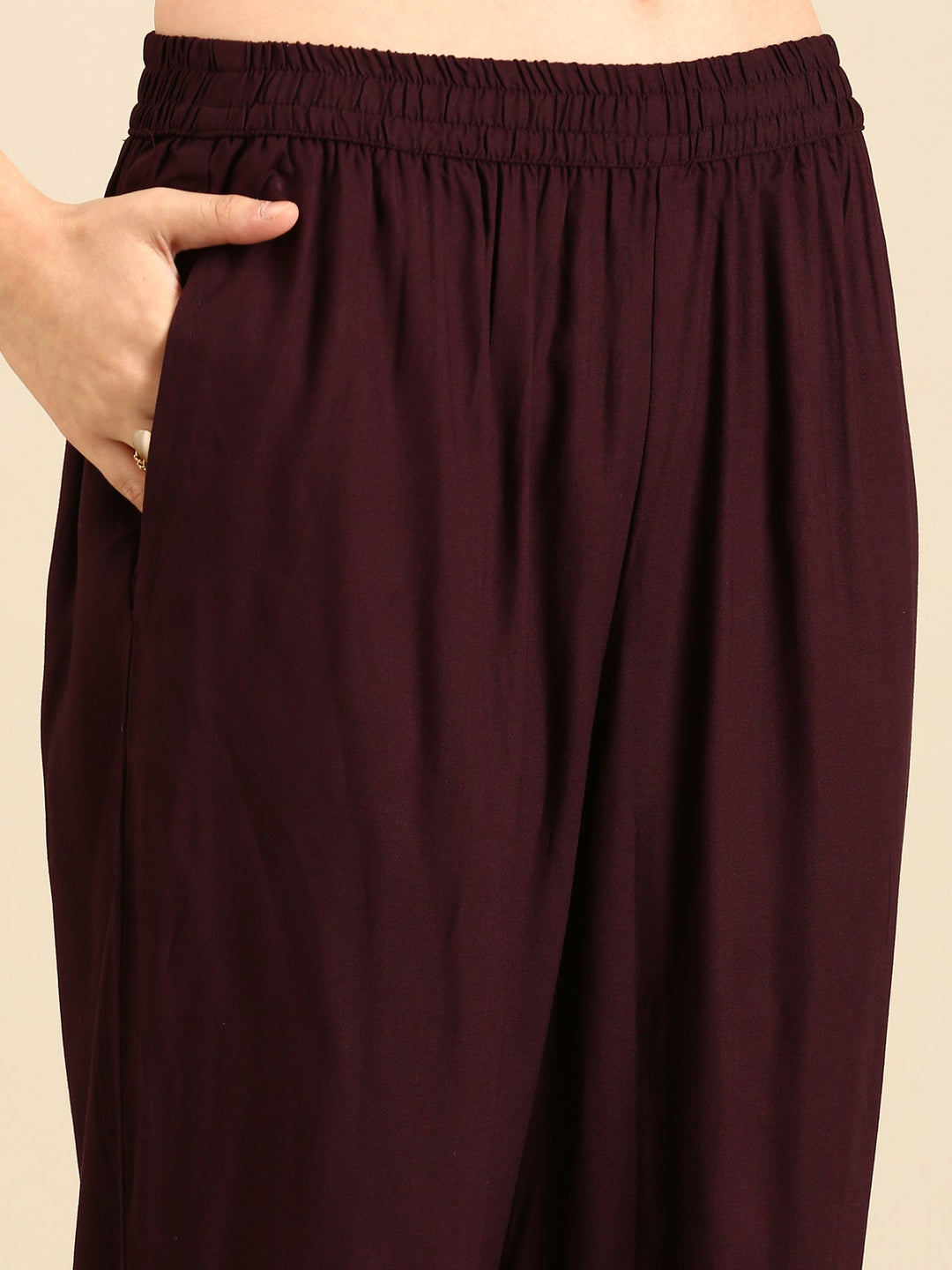 Neerus Maroon muslin solid suit set - detail view 3