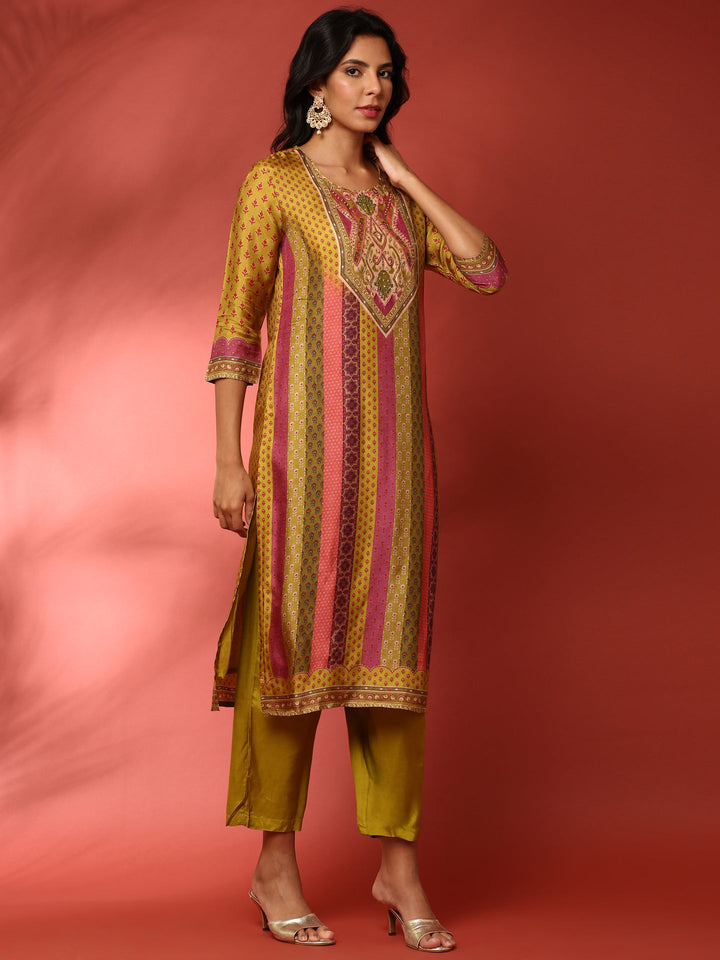 Neerus Multi Muslin Digital Printed Suit Set - side view