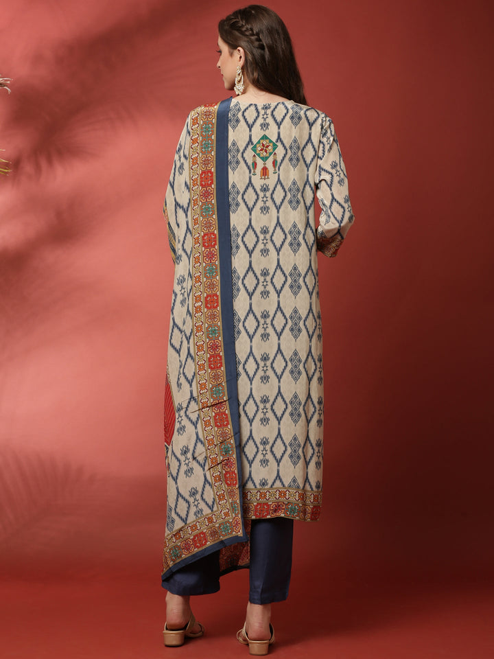Neerus Grey crepe ikat printed suit set - side view
