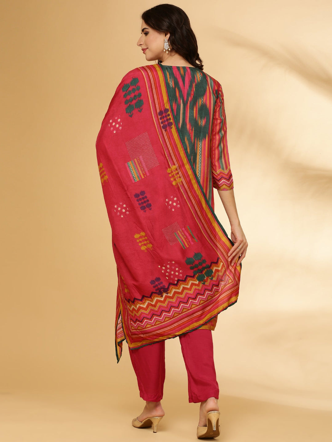 Neerus Pink silk straight suit set - side view