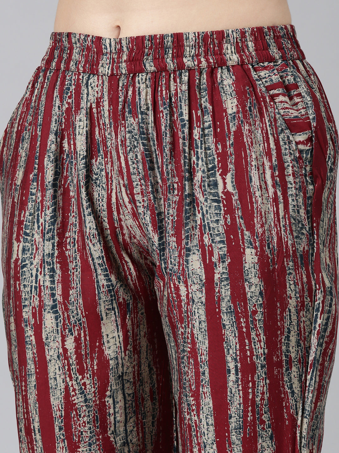 Neerus Maroon printed straight kurta set - detail view 3