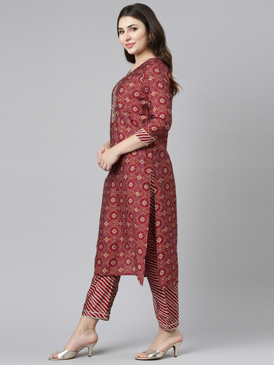 Neerus Maroon printed straight kurta set - back view