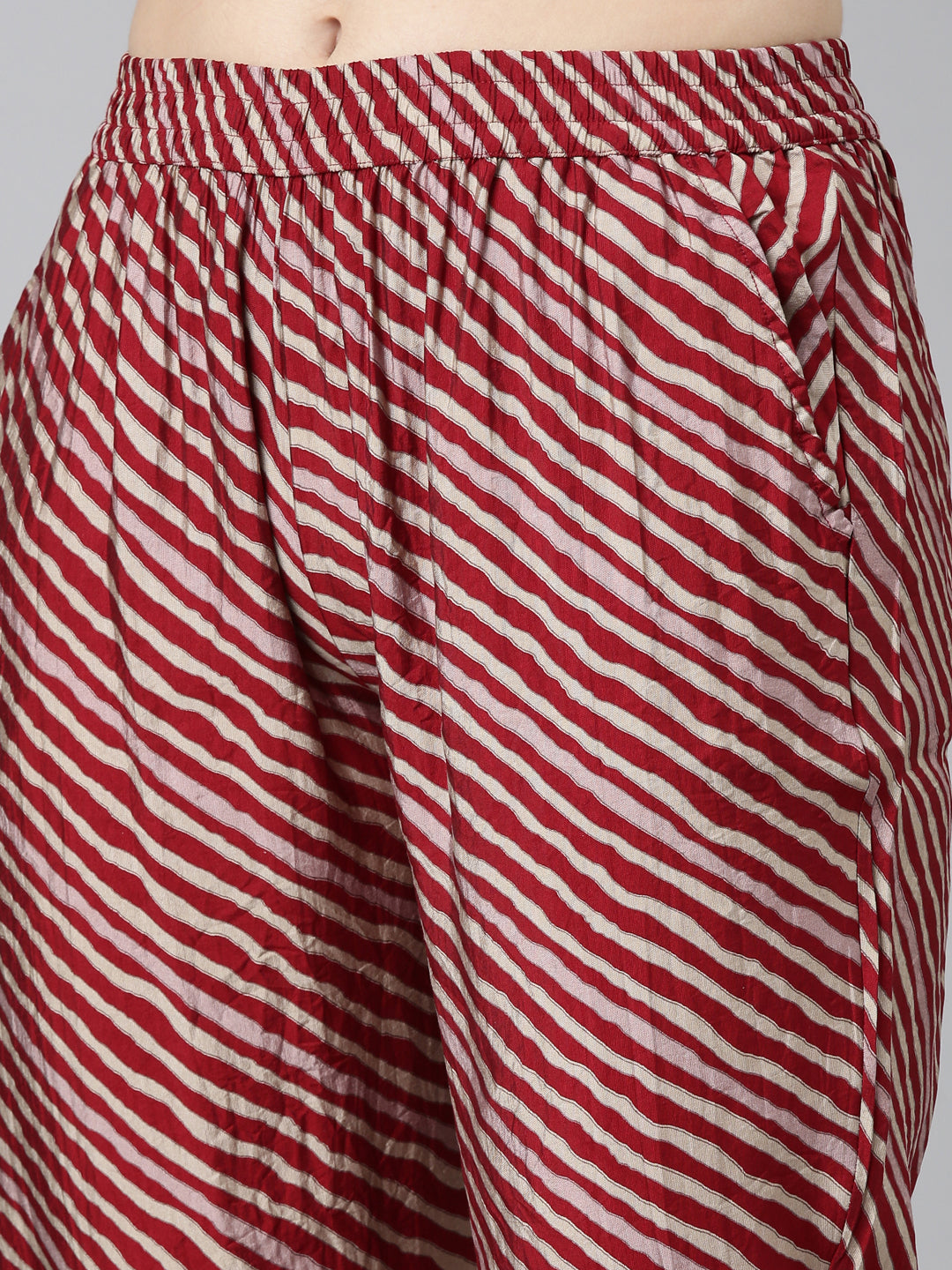 Neerus Maroon printed straight kurta set - detail view 3