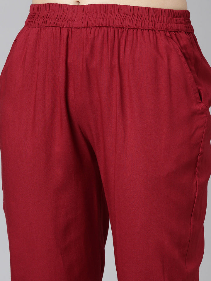 Neerus Maroon printed straight kurta set - detail view 3