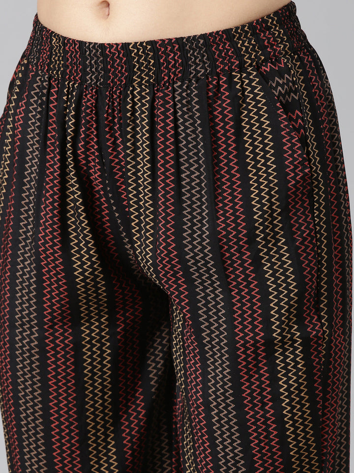 Neerus Black printed straight suit set - detail view 3