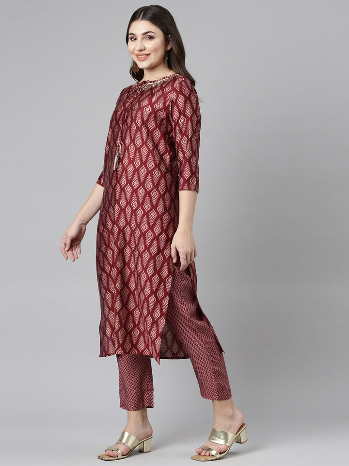 Neerus Maroon printed straight kurta set - back view