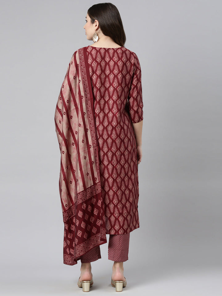 Neerus Maroon printed straight kurta set - side view