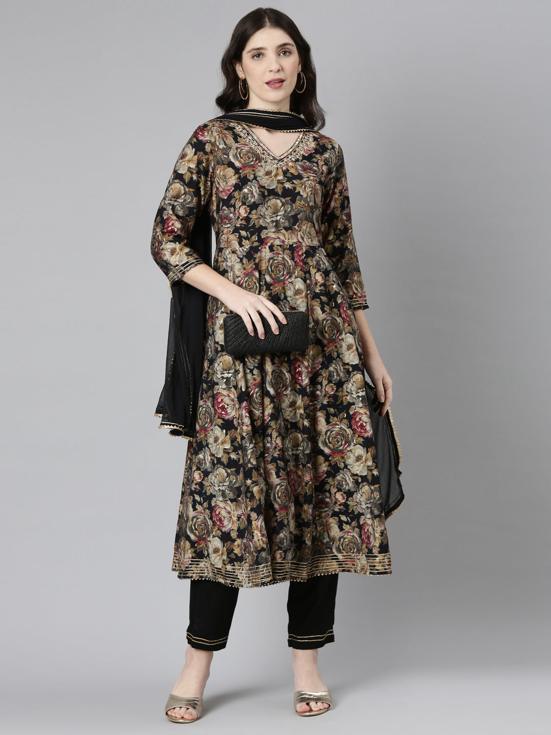 Neerus Black printed straight suit set - detail view 2