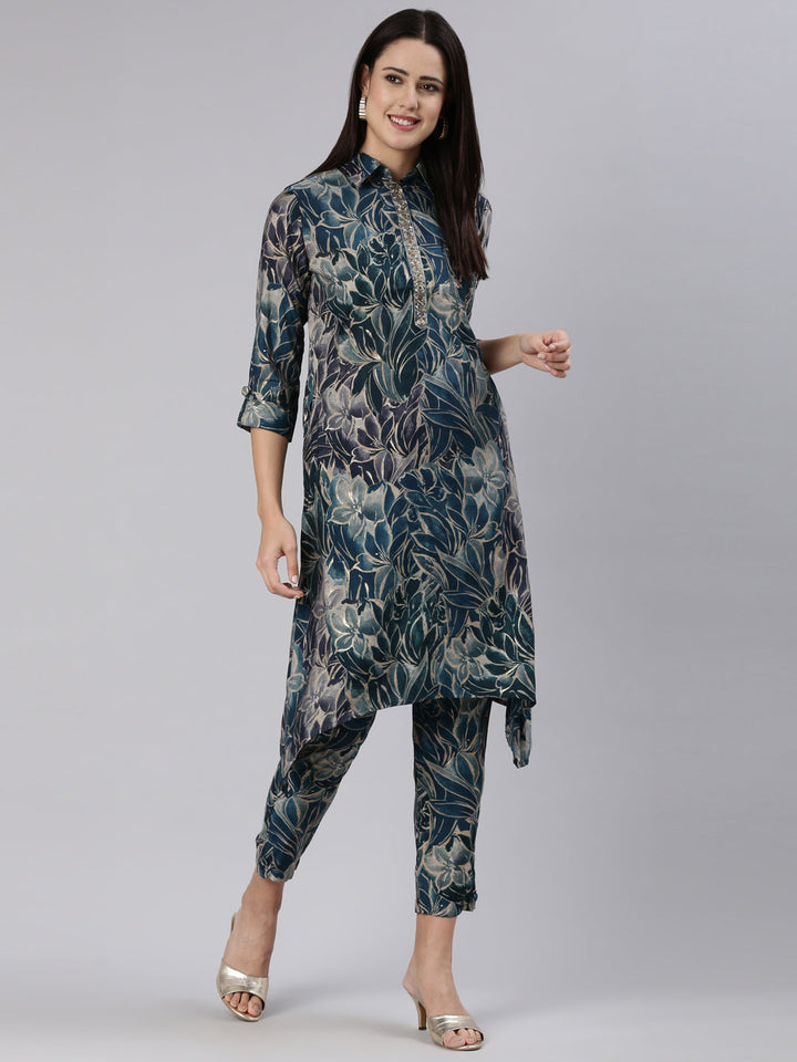 Neerus Green printed straight kurta set - detail view 2