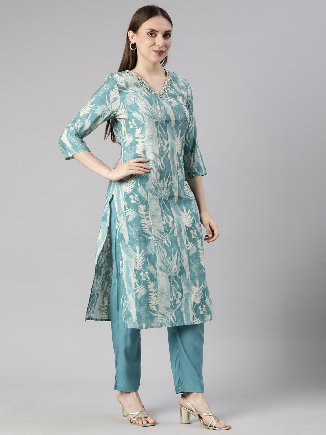 Neerus Blue floral printed straight suit set - back view