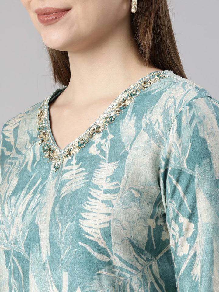 Neerus Blue floral printed straight suit set - detail view 1
