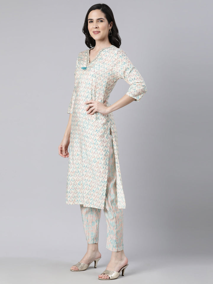 Neerus Blue printed floral suit set - back view