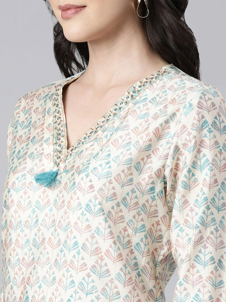 Neerus Blue printed floral suit set - detail view 1