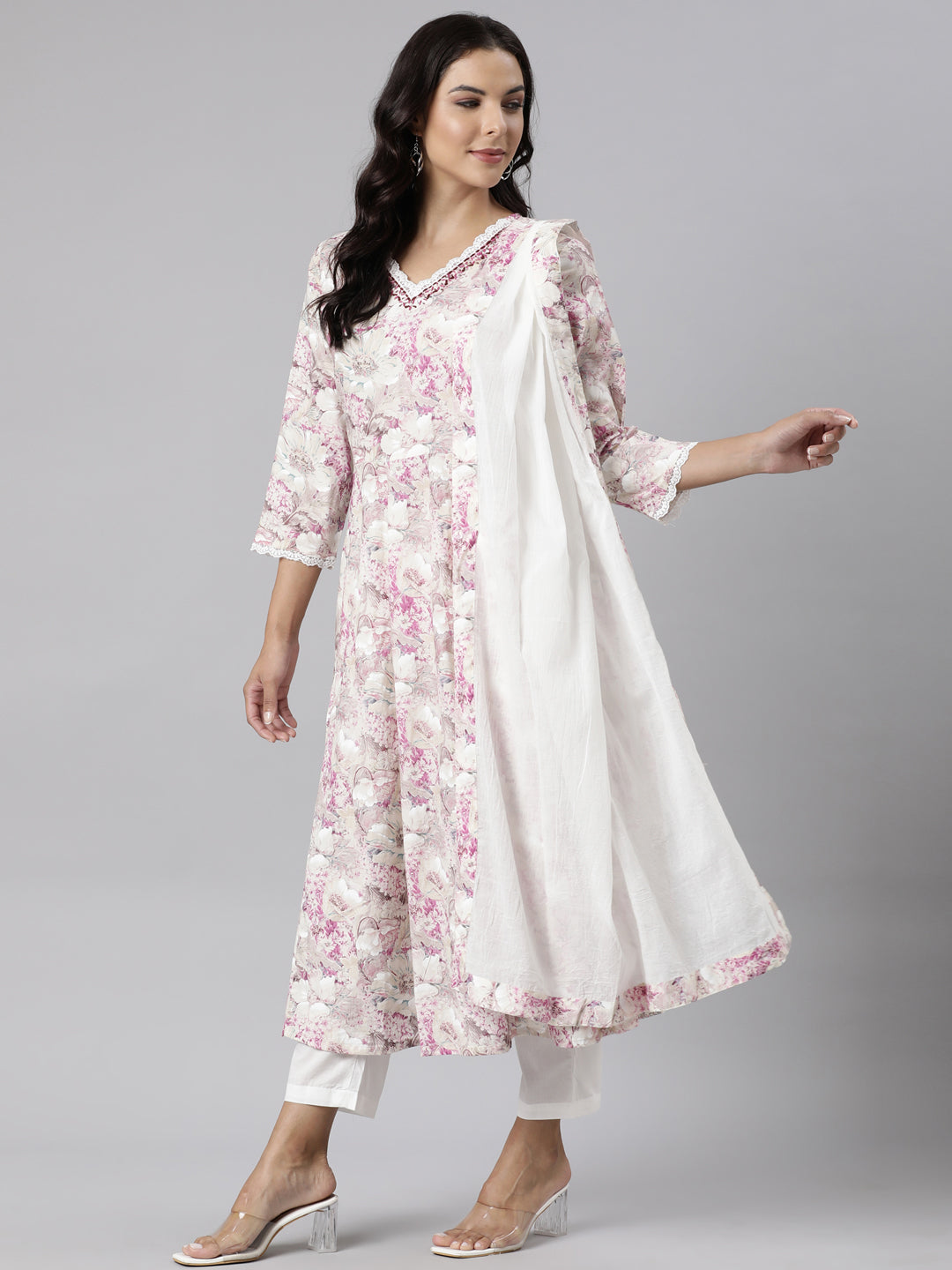 Neerus Beige cotton printed suit set - detail view 3