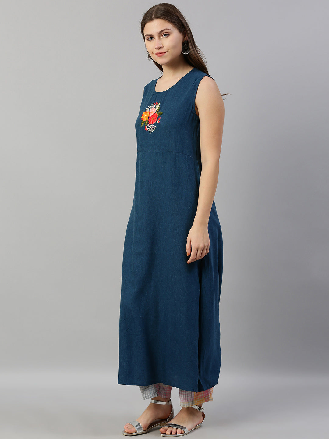 Neerus Green cotton embroidered A-line kurta - side view