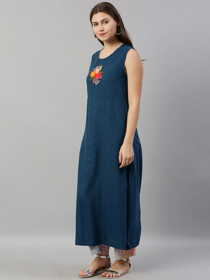 Neerus Green cotton embroidered A-line kurta - side view