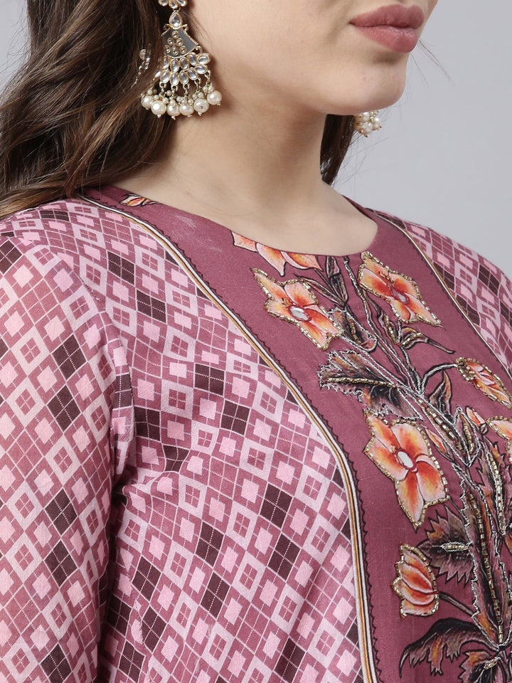 Neerus Pink cotton printed flared dress - detail view 1