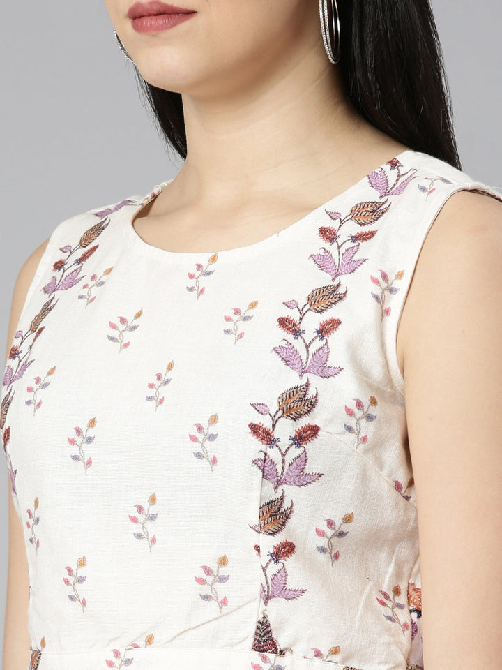 Neerus Purple floral printed co-ord set top and trouser - detail view 1
