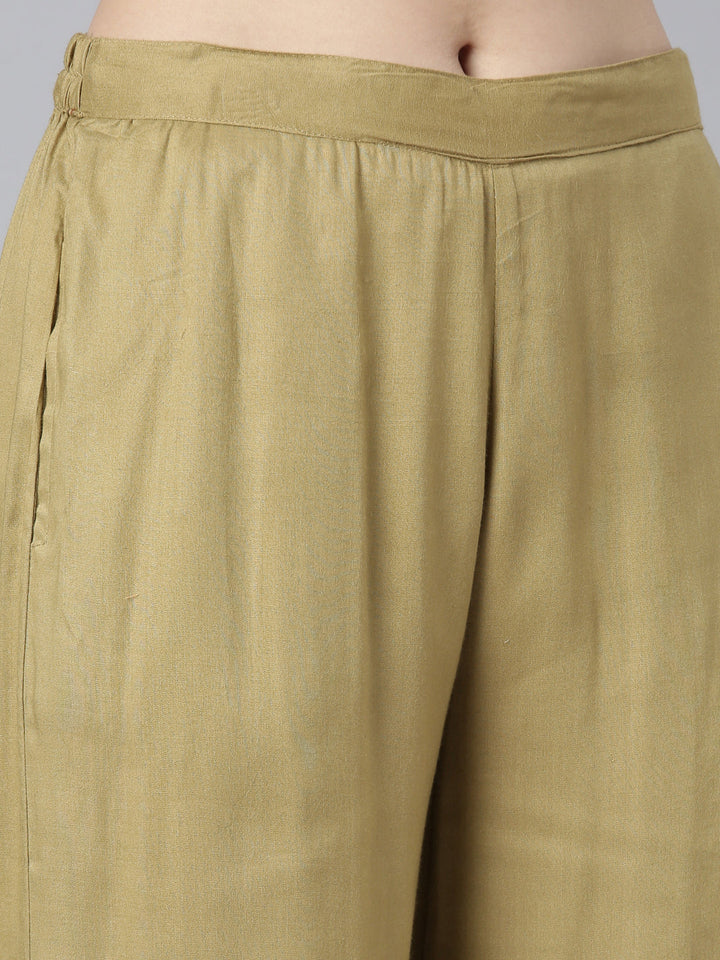 Neerus Beige crepe printed kurta set - detail view 3