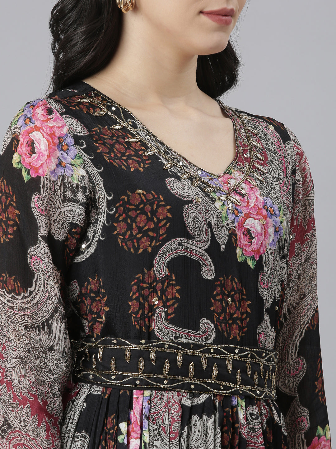 Neerus Black chinon printed floral flared dress - detail view 1