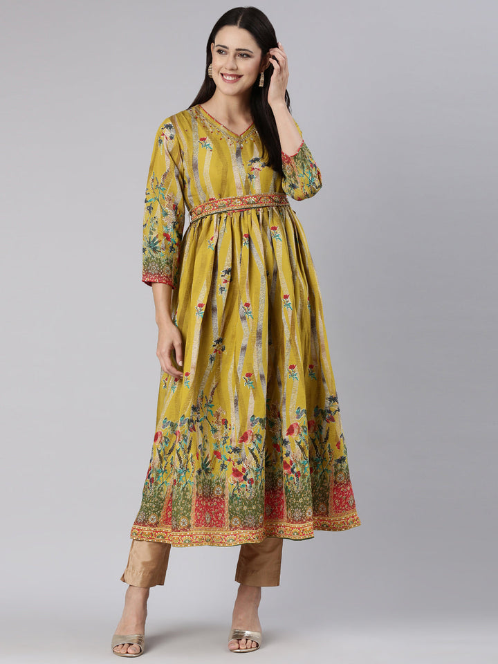Neerus Green floral printed straight dress - detail view 2