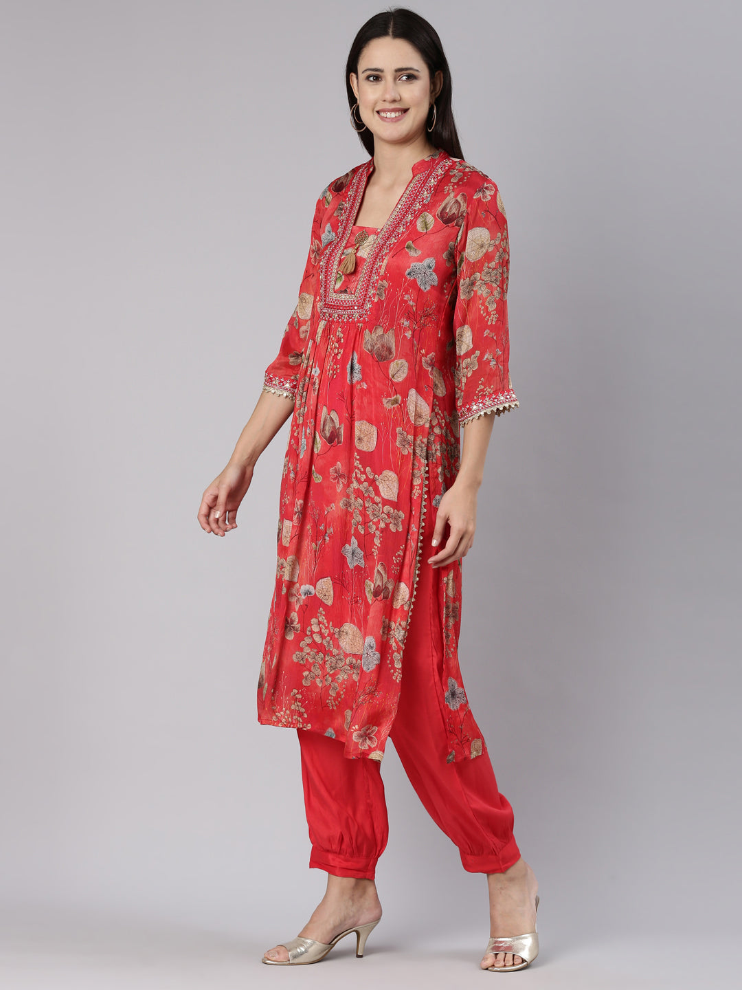Neerus Red printed straight kurta set with dupatta - back view