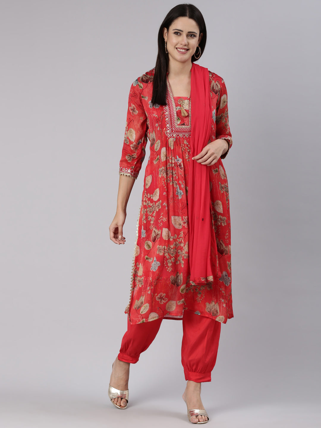 Neerus Red printed straight kurta set with dupatta - detail view 2