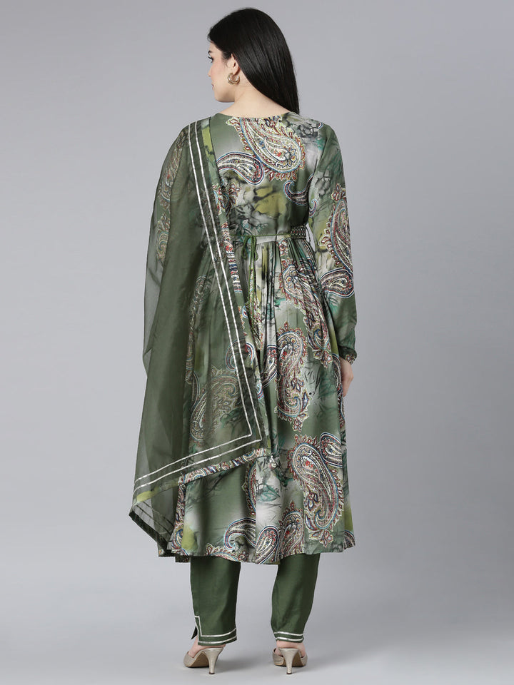 Neerus Green shantoon printed kurta set with trouser and dupatta - side view