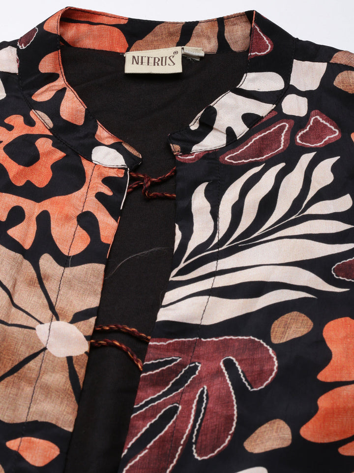 Neerus Black crepe printed co-ord set with jacket - detail view 4