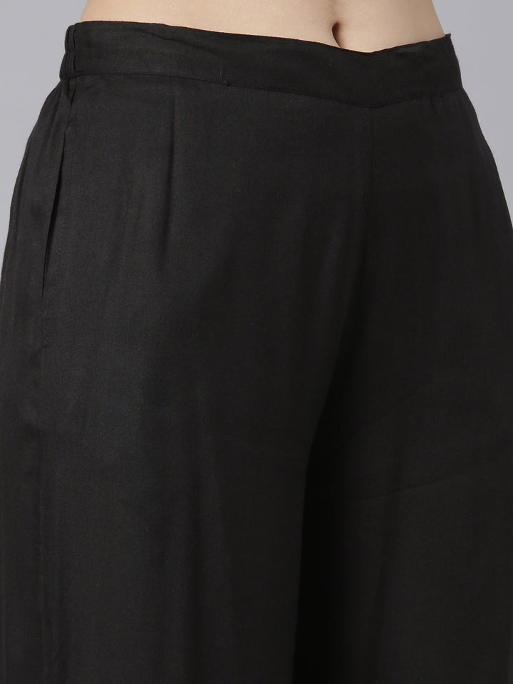 Neerus Black crepe printed co-ord set with jacket - detail view 3