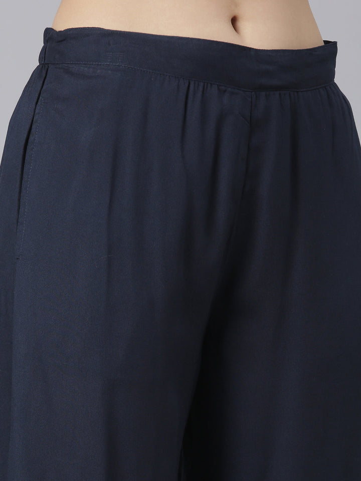 Neerus Blue crepe printed co-ord set with jacket - detail view 4
