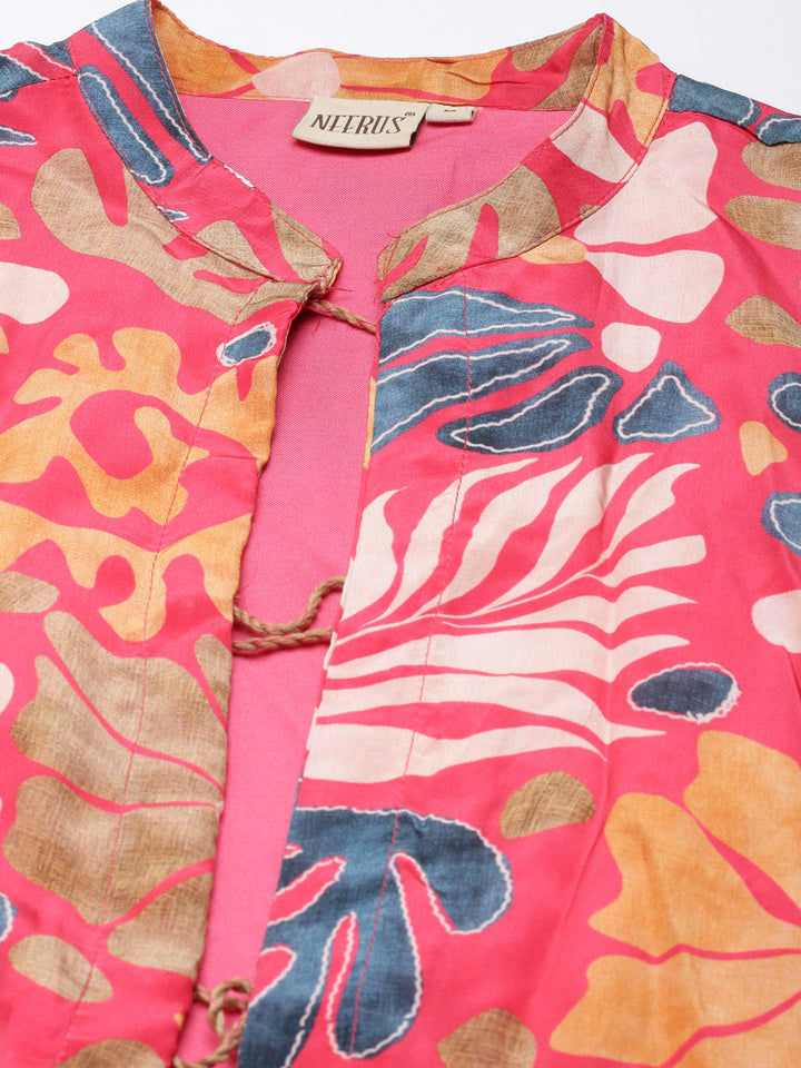 Neerus Pink crepe printed co-ord set with jacket - detail view 4