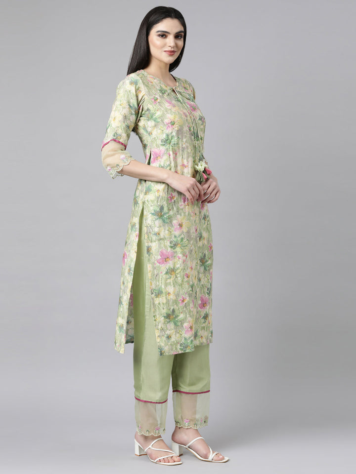 Neerus Green printed floral straight suit set - back view
